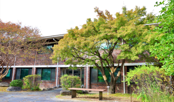 '모두를 위한 누구나 벤치' 서울장애인종합복지관 중앙정원에 자리잡다!(Feat. 푸르메재단, 현대제철, 유현…