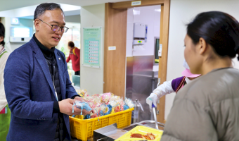 “이 한 끼로 올 한 해 건강 예약!" 정월대보름 맞이 특별한 한 끼, 복지관 식당에서 함께 나눈 따뜻한 시…
