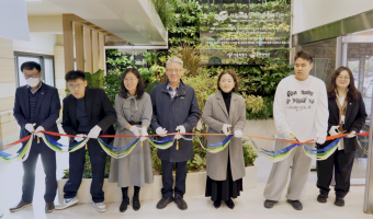 (영상 포함)복지관 로비에서 숲과 생명의 기운이! '일상의 숲' 그 열림식 현장 속으로
